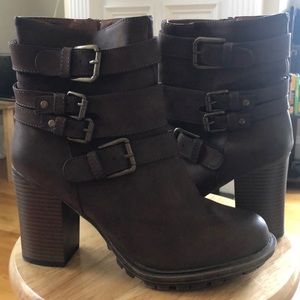 Seven dials SCOOTER round toe ankle boot